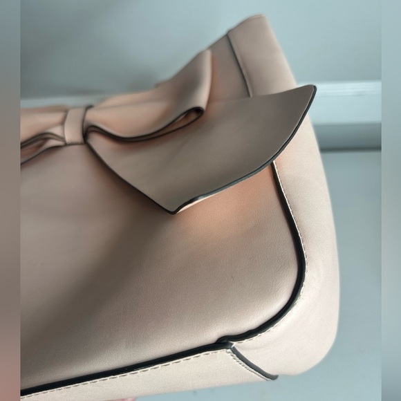 EUC Karl Lagerfeld Tote no call outs - Picture 14 of 15